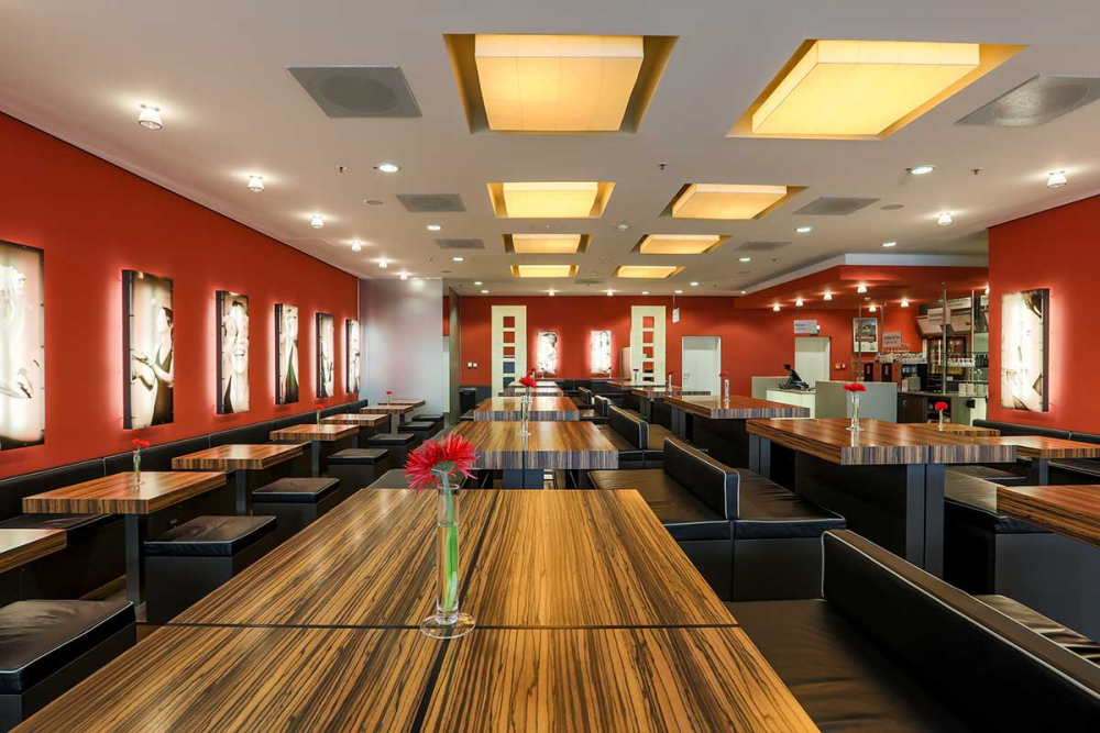 Blick ins Restaurant Piazza