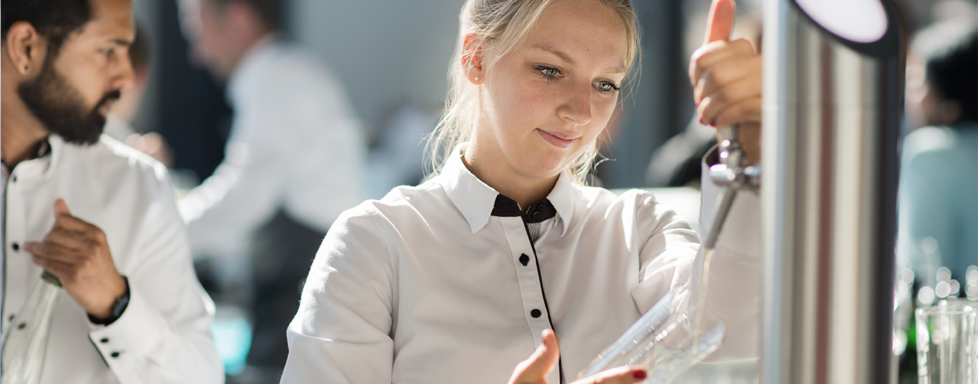 Als Servicekraft in Frankfurt arbeiten 