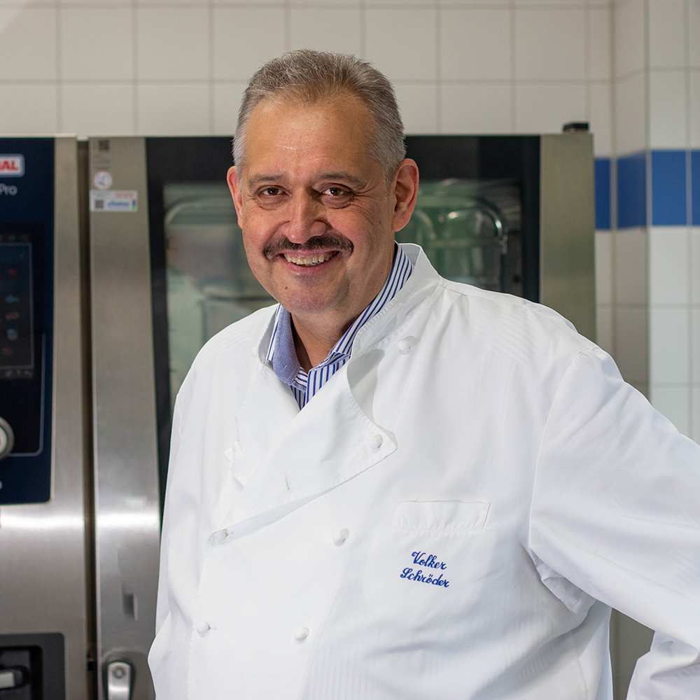 Volker Schröder, Bereichsleiter Produktion, Küchenchef